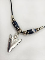 Load image into Gallery viewer, Vintage Y2K arrow pendant camo beads necklace
