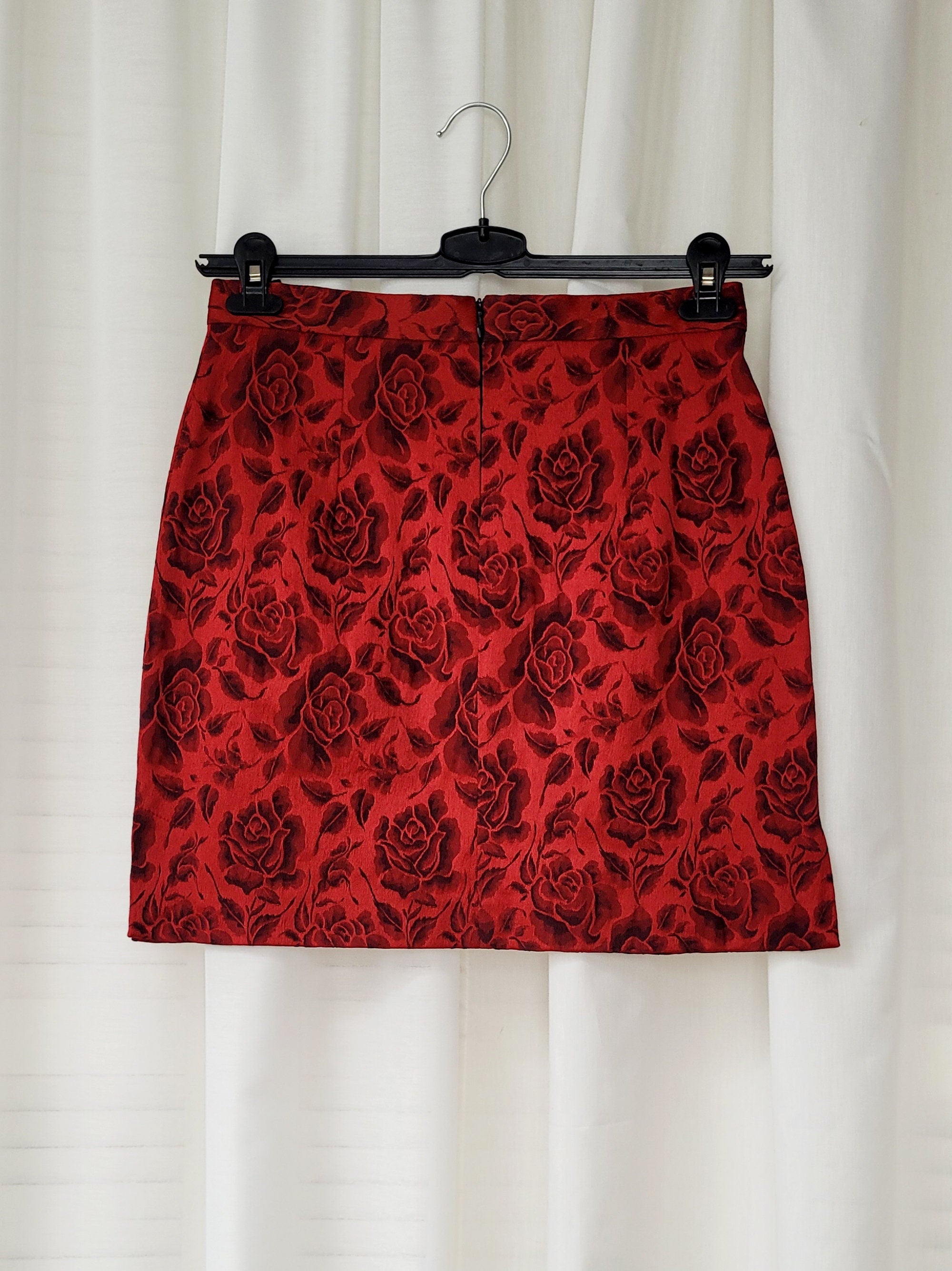 Vintage 90s red roses print tight mini skirt