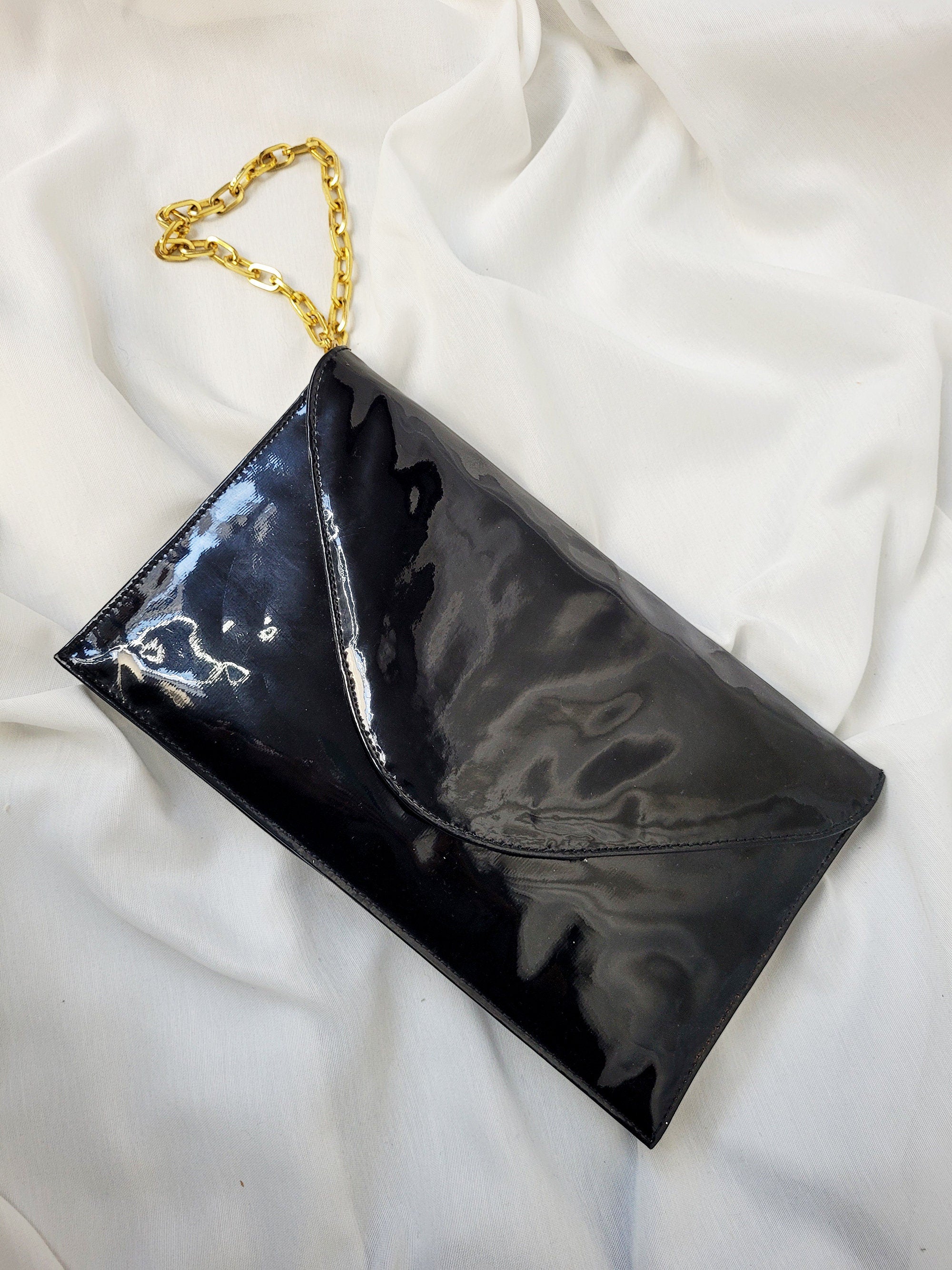Vintage 90s black glossy PVC envelope chain wrist bag