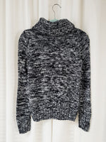 Load image into Gallery viewer, Vintage 00s jazzy knit monochrome rollneck jumper top
