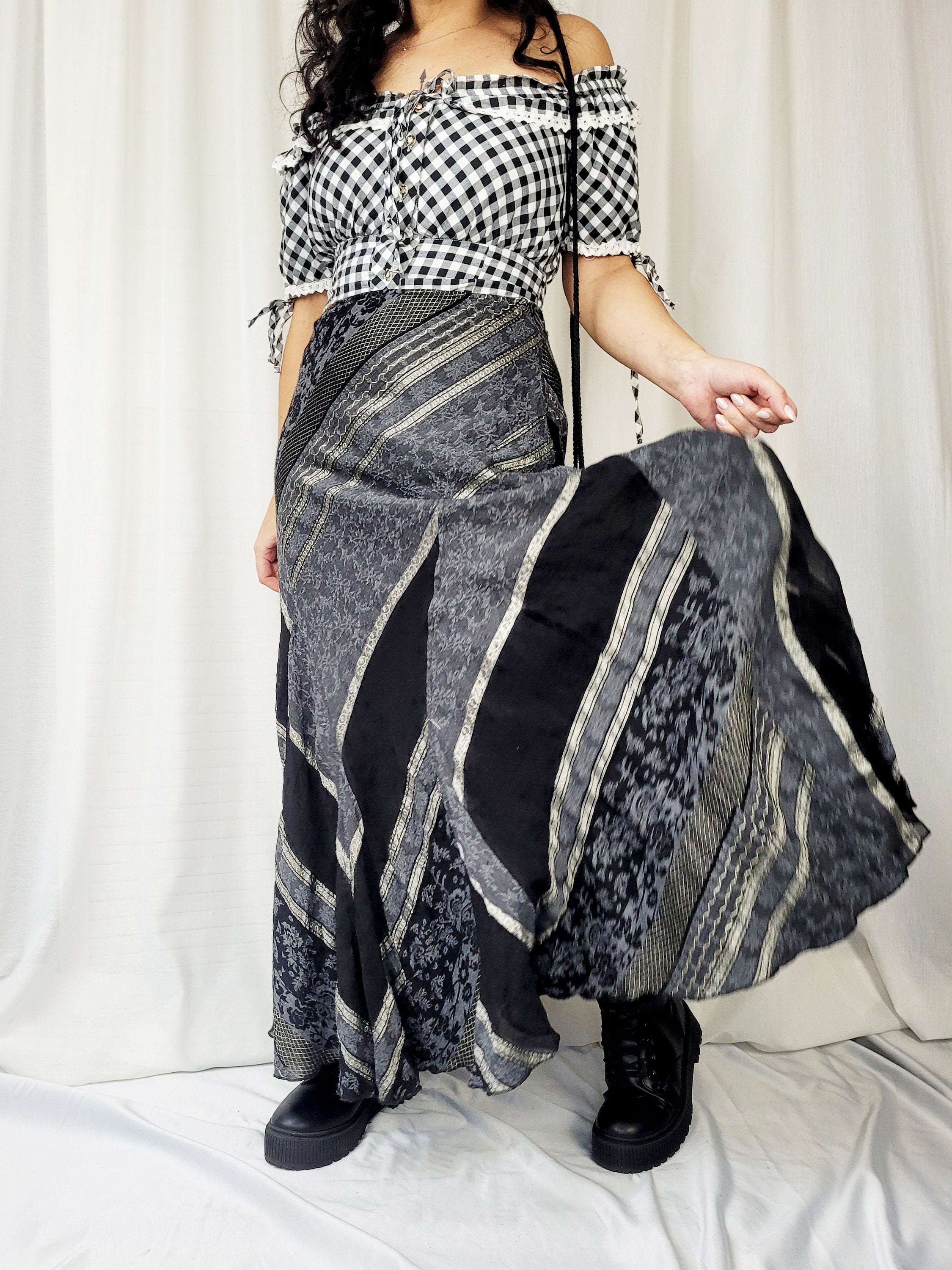 Vintage 90s black & grey abstract print Grunge maxi skirt