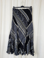 Load image into Gallery viewer, Vintage 90s black &amp; grey abstract print Grunge maxi skirt
