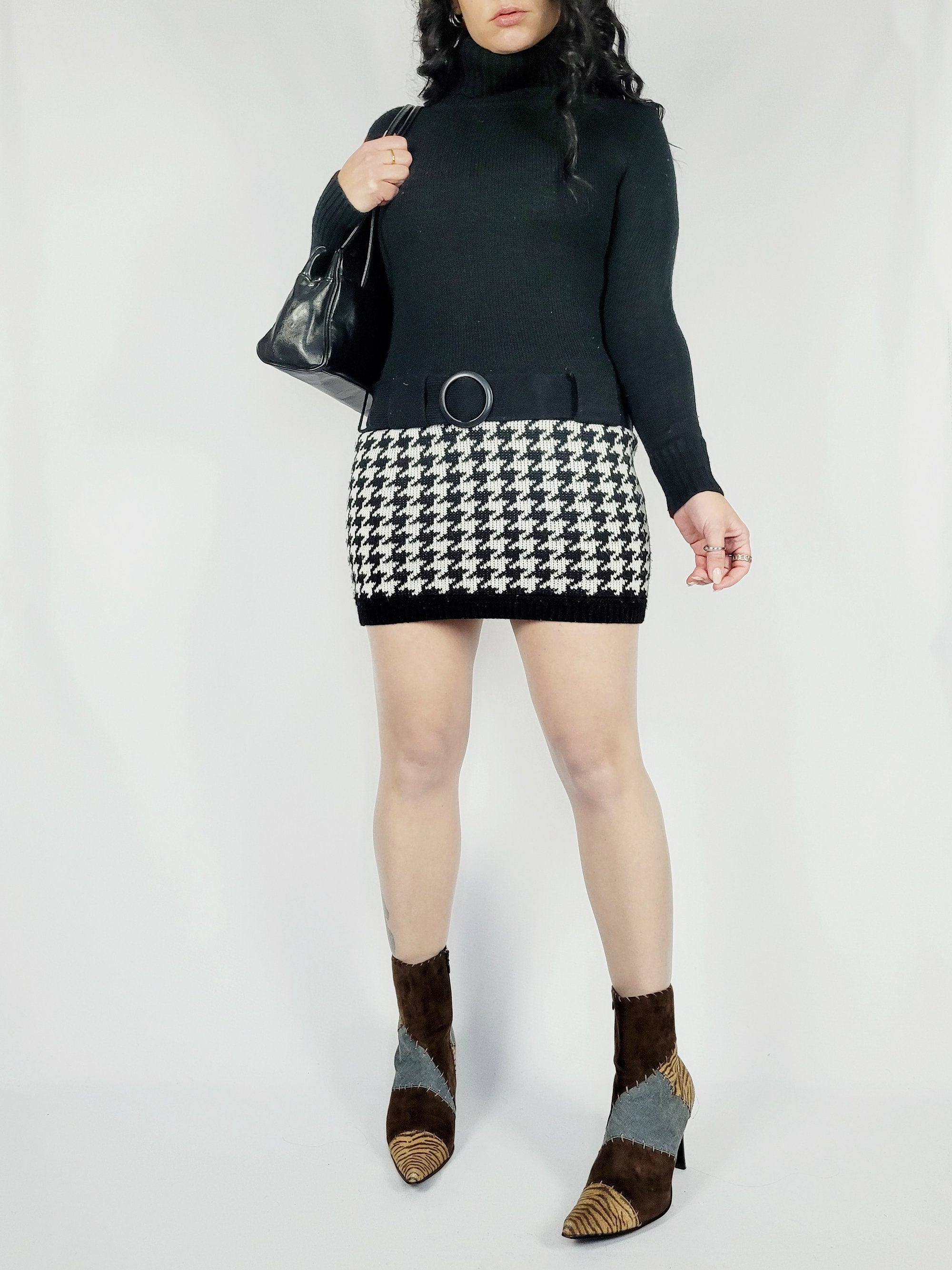 Y2K 00s black knitted dogtooth long sleeve belted mini dress