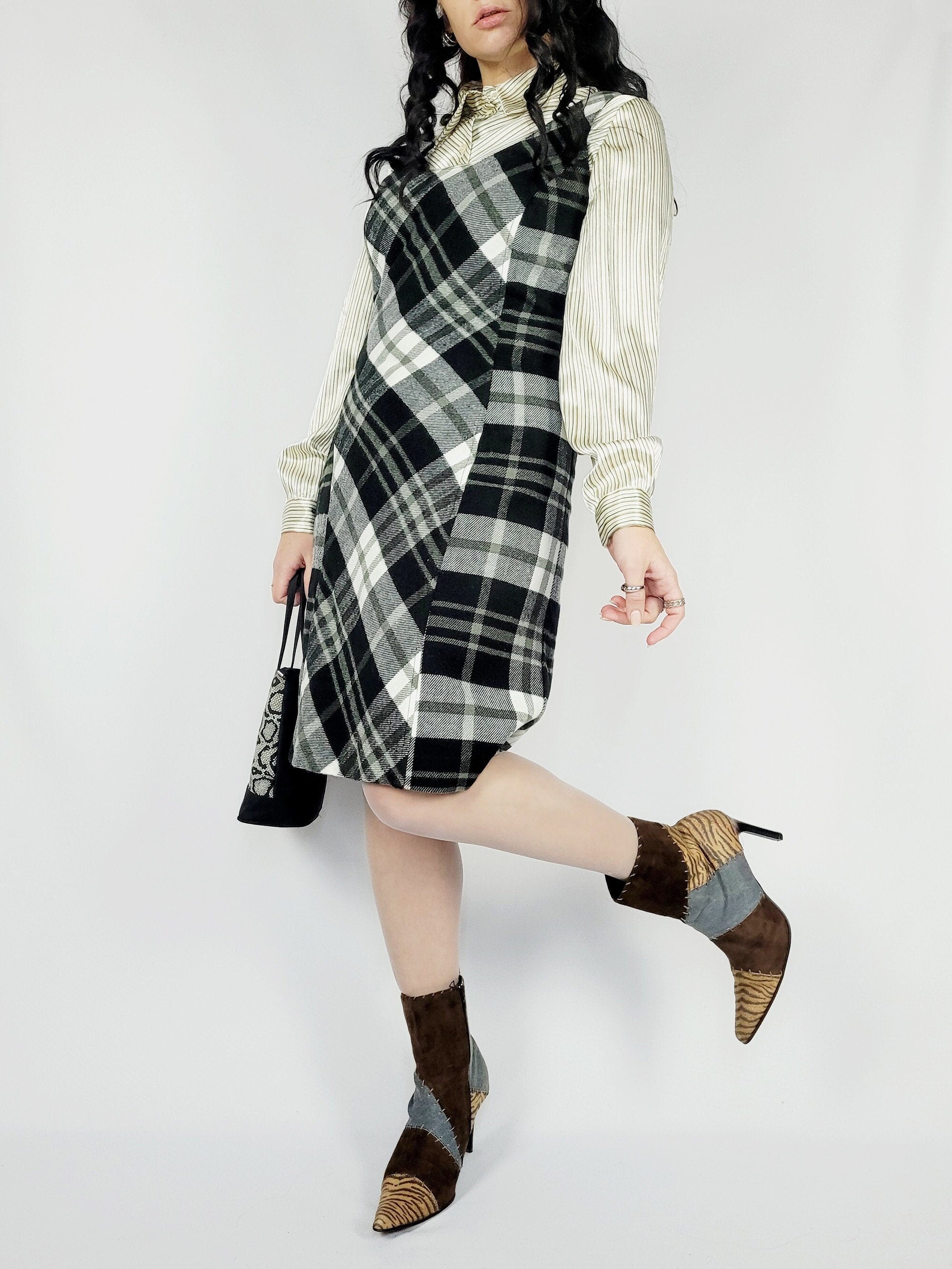 Y2K 00s monochrome check smart minimalist mini shift dress