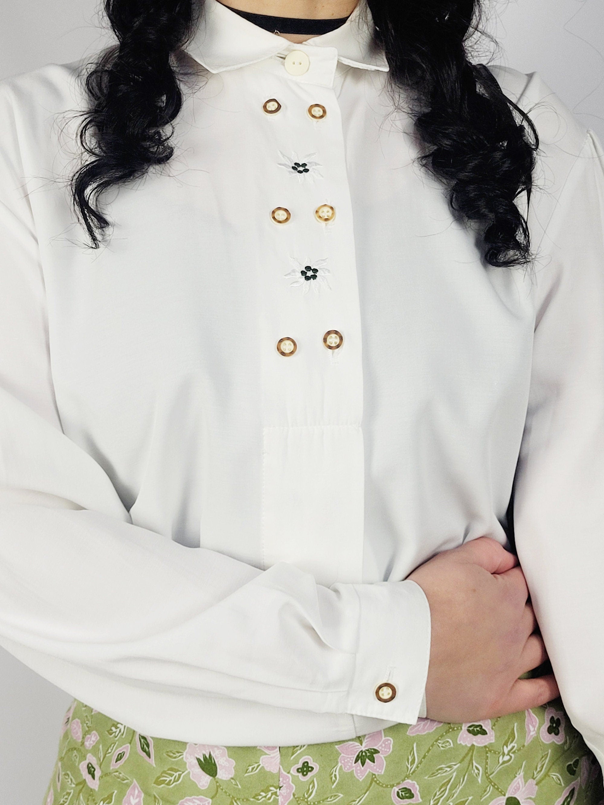 90s vintage folk embroidered white minimalist oversize shirt