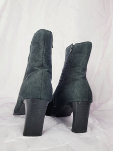 00s Y2K black faux suede square toe ankle shoes