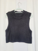 Load image into Gallery viewer, Retro 90s black minimalist cable knit sleeveless top
