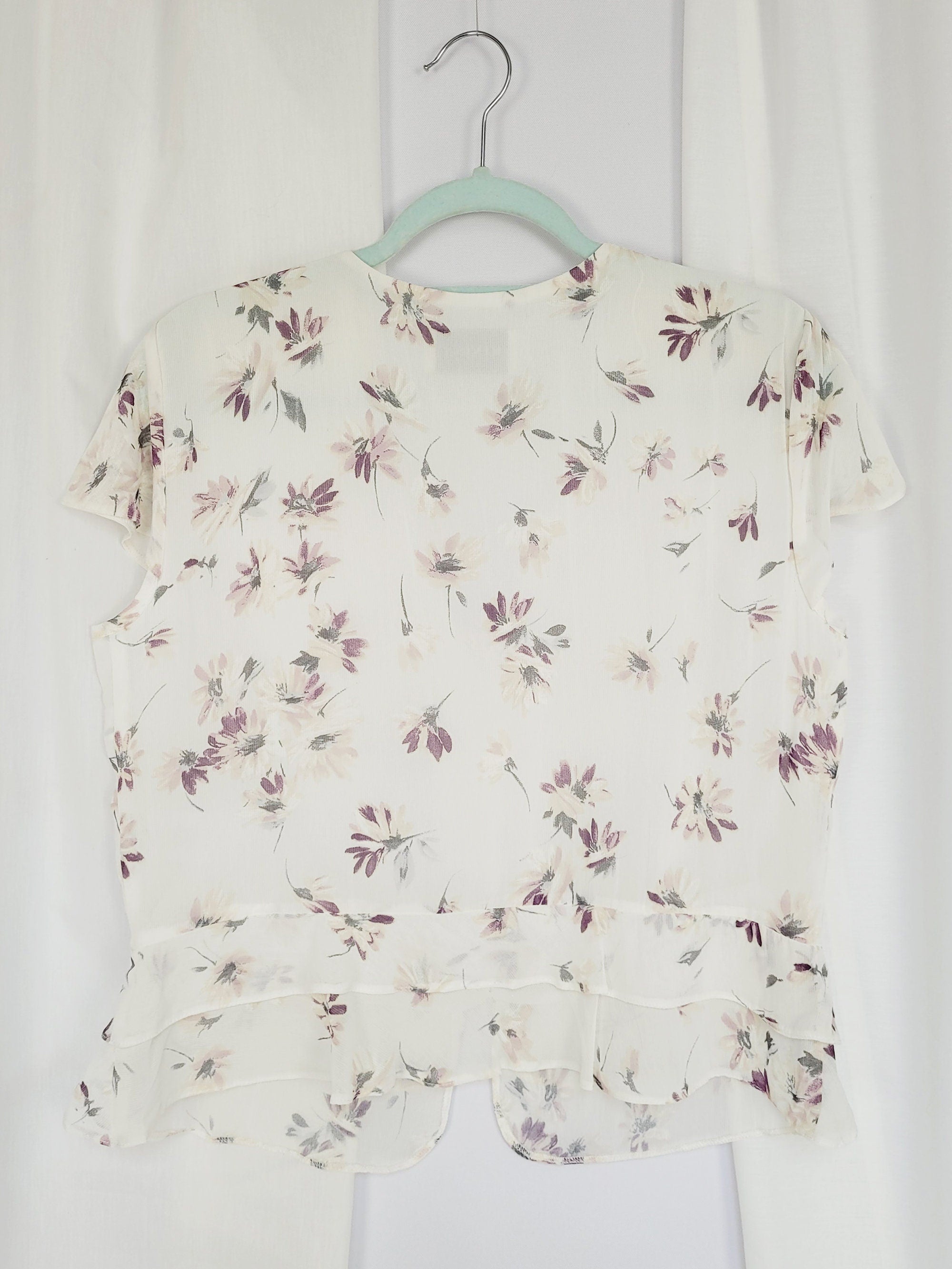 Retro 90s white romantic summer floral short sleeve blouse