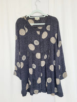 Load image into Gallery viewer, 90s vintage grey abstract print long tunic blouse
