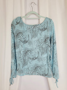 Y2K 00s blue ornamented minimalist blouse top