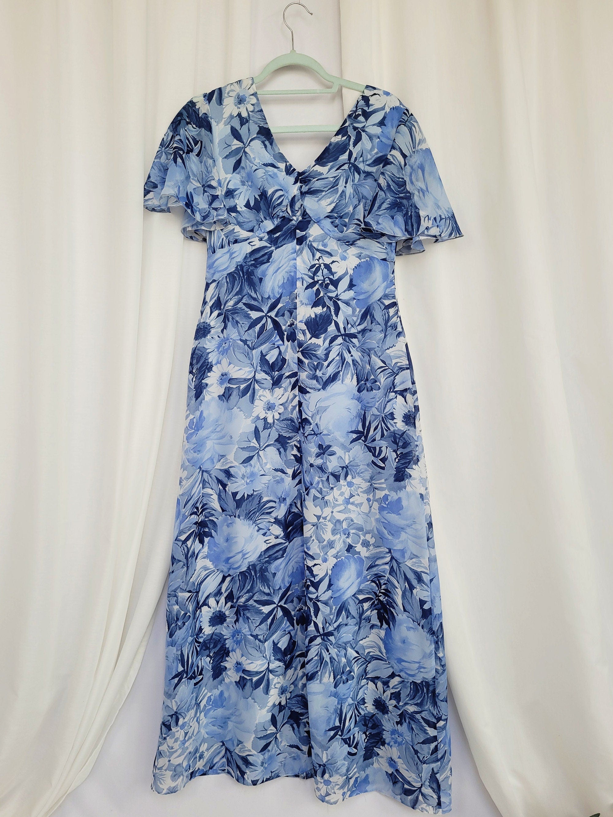 Retro 90s blue floral minimalist occasional maxi dress