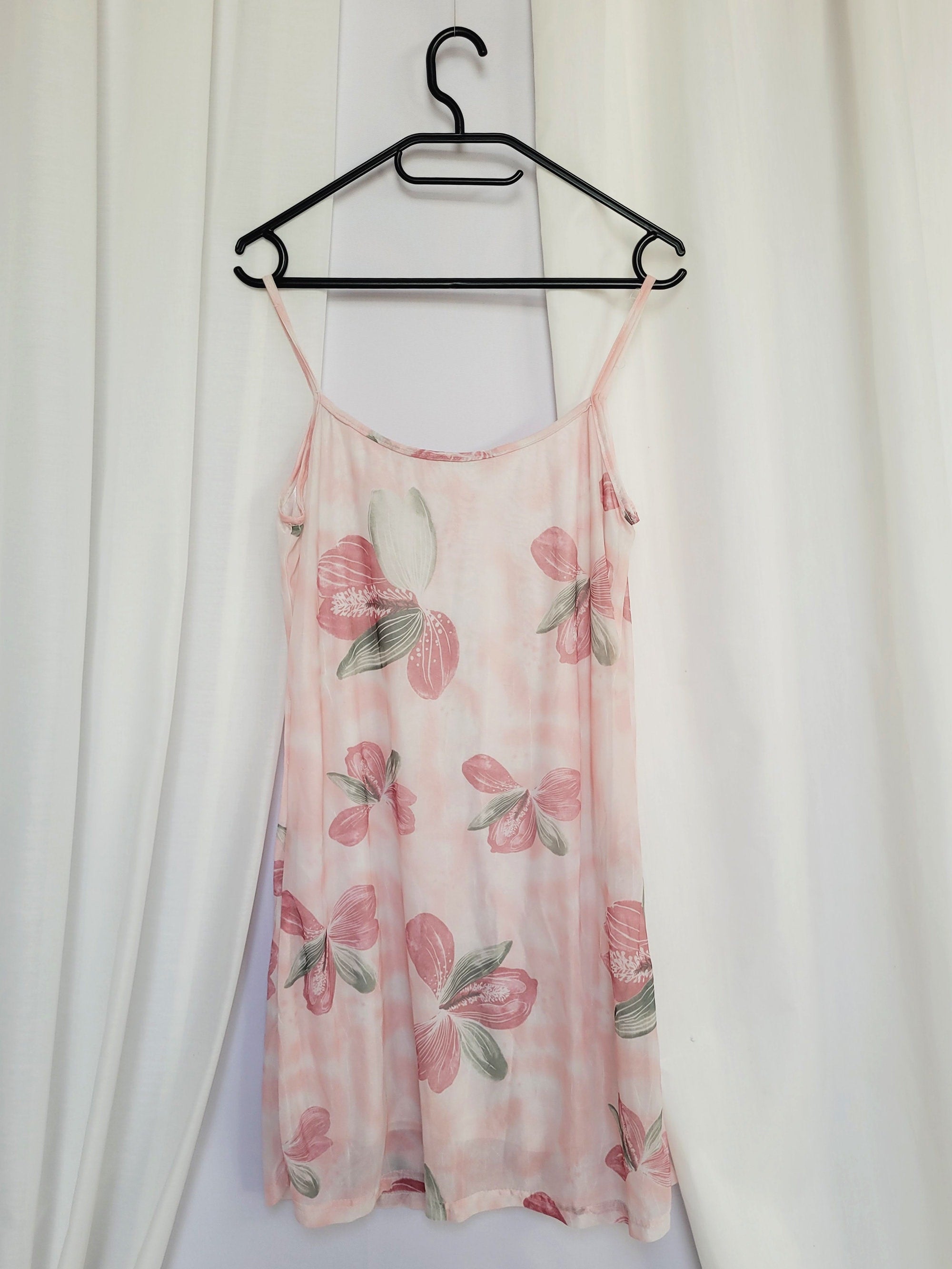 Y2K 00s retro pastel pink floral minimalist mini slip dress