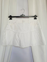 Load image into Gallery viewer, Retro Y2K 00s white denim minimalist pleated mini skirt
