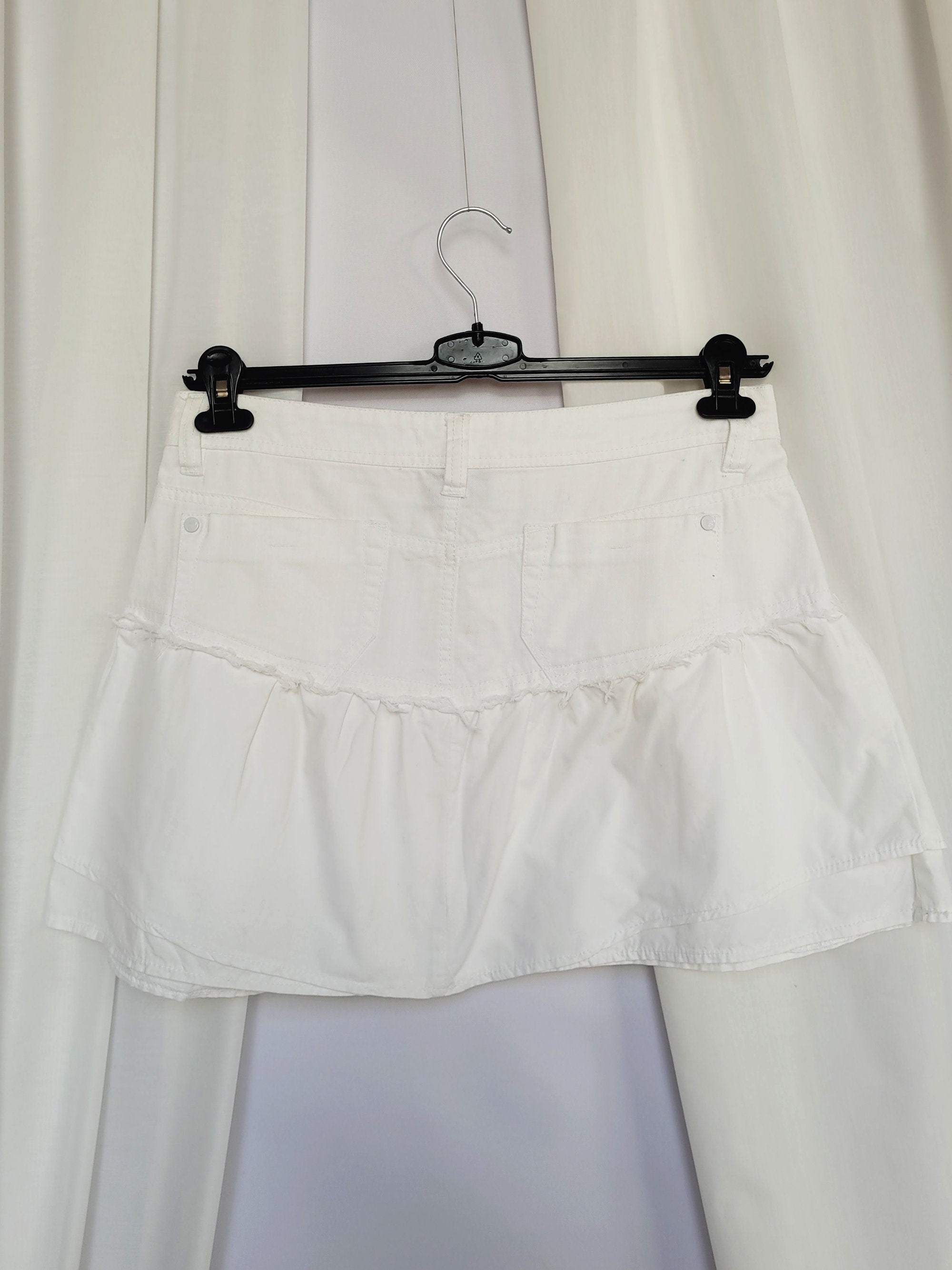 Retro Y2K 00s white denim minimalist pleated mini skirt