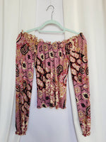Load image into Gallery viewer, Retro Y2K 00s pink paisley abstract print off shoulder top
