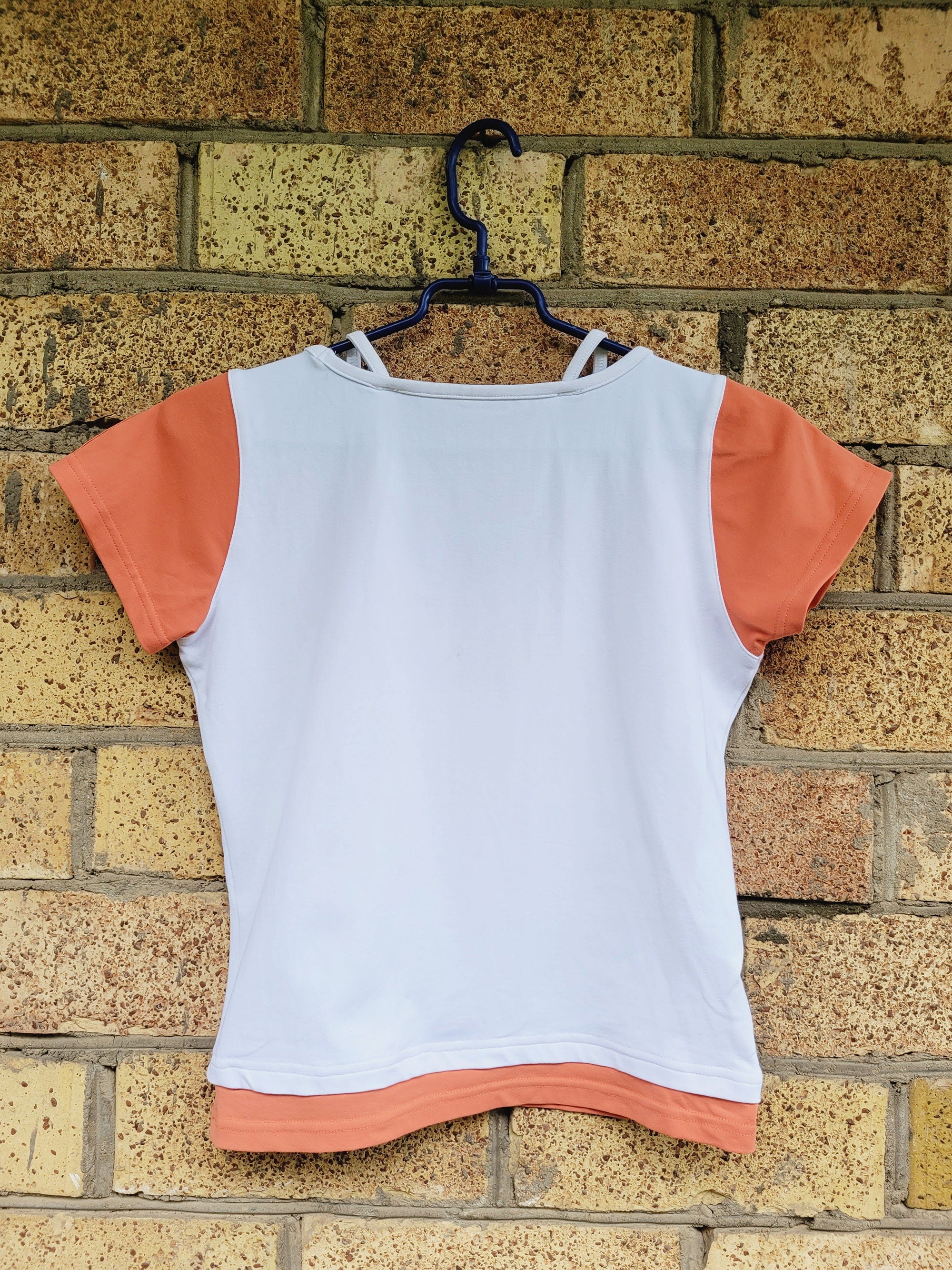 Y2K 00s white orange sports minimalist T-shirt tee top