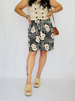 Load image into Gallery viewer, Vintage 90s black floral print wide knee summer shorts
